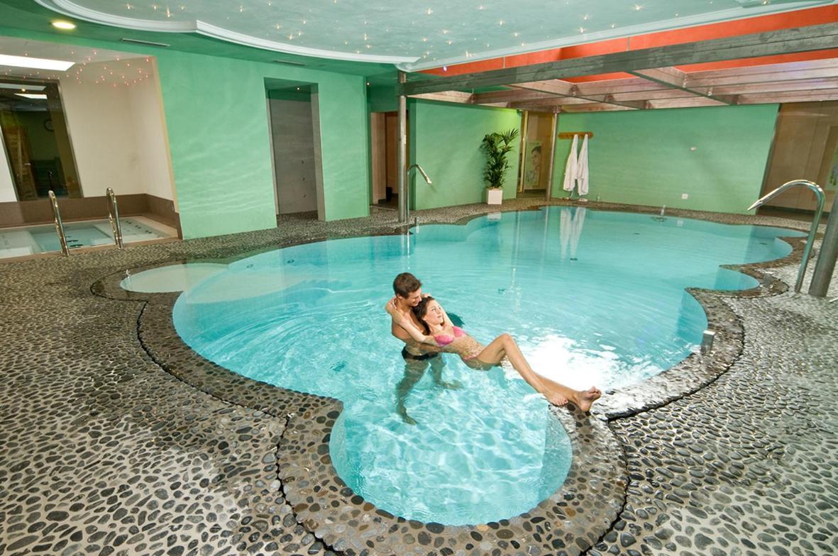 Hotel Panorama Wellness & Resort マロスコ エクステリア 写真