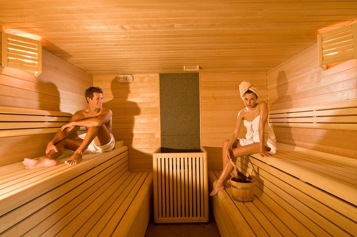Hotel Panorama Wellness & Resort マロスコ エクステリア 写真