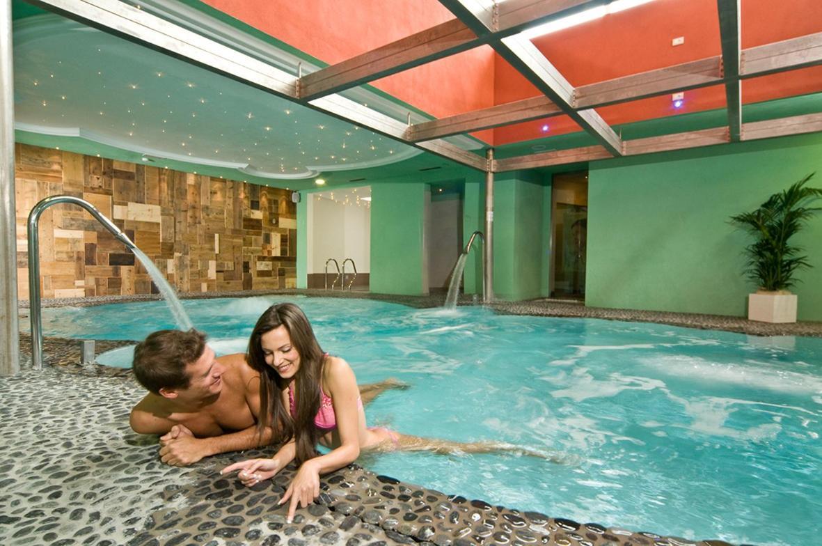 Hotel Panorama Wellness & Resort マロスコ エクステリア 写真